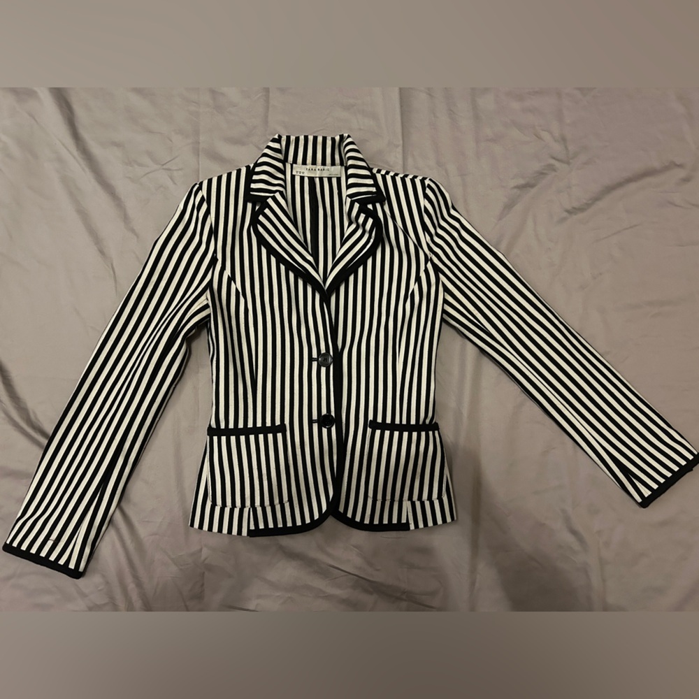 Zara Black and White Striped Blazer Size XS